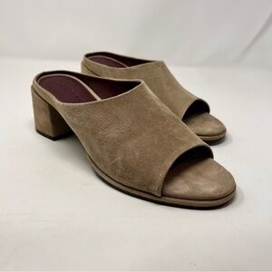 Aerosoles 11M Tan Suede Block Heel Mules